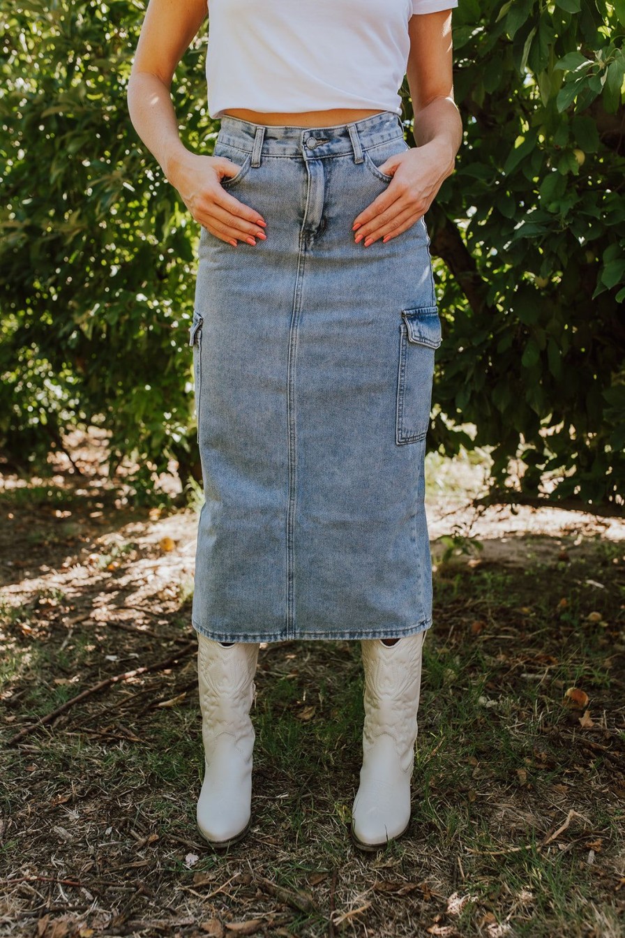 Women Pink Desert Skirts | The Denim Cargo Maxi Skirt In Medium Wash