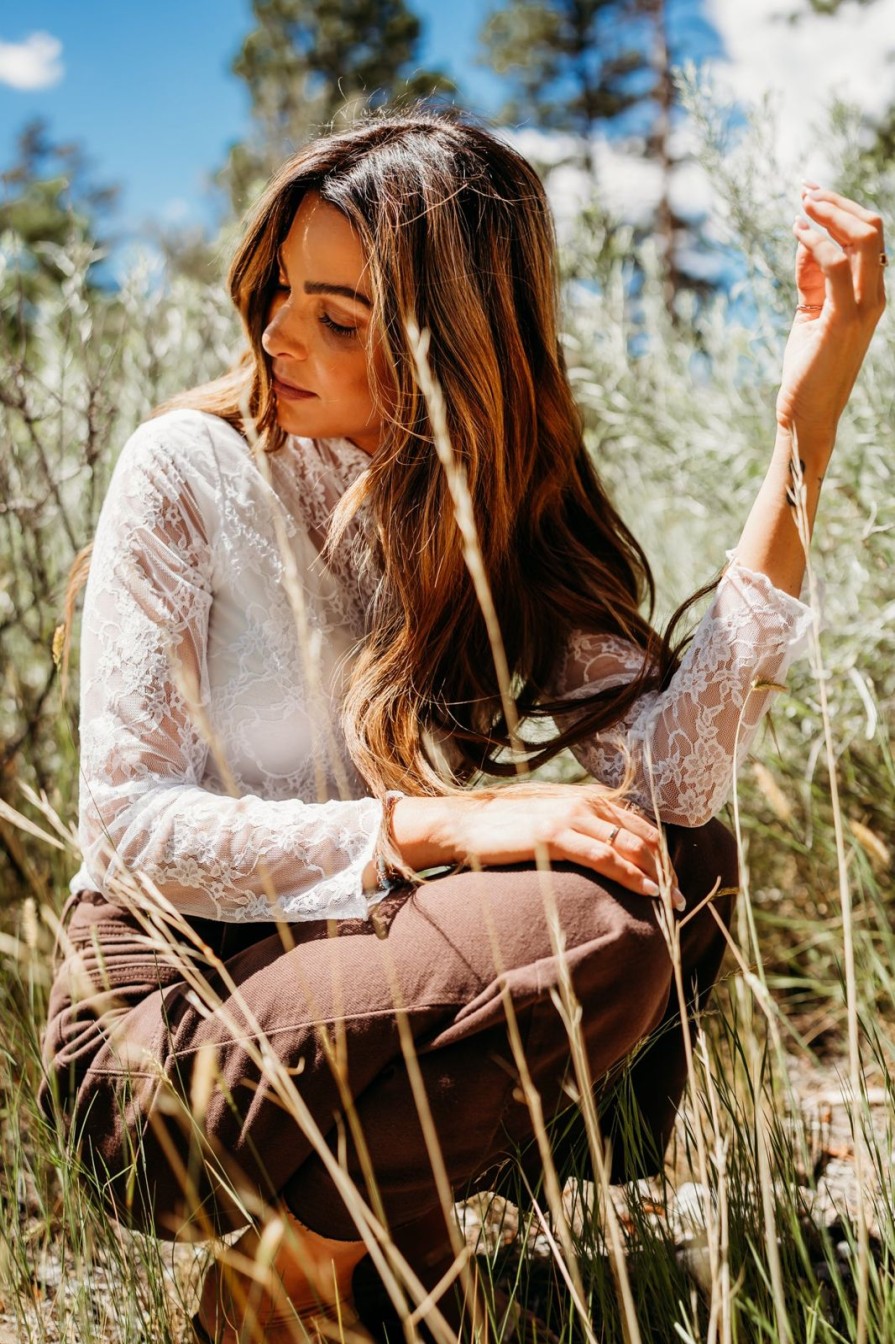 Women Pink Desert Tops | The Layering Cap Sleeve Tee In Cream By Mikarose